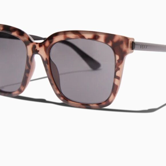 DIFF Charitable Eyewear HAILEY Sunglasses, Comes with Soft Storage Pouch - Picture 2 of 7